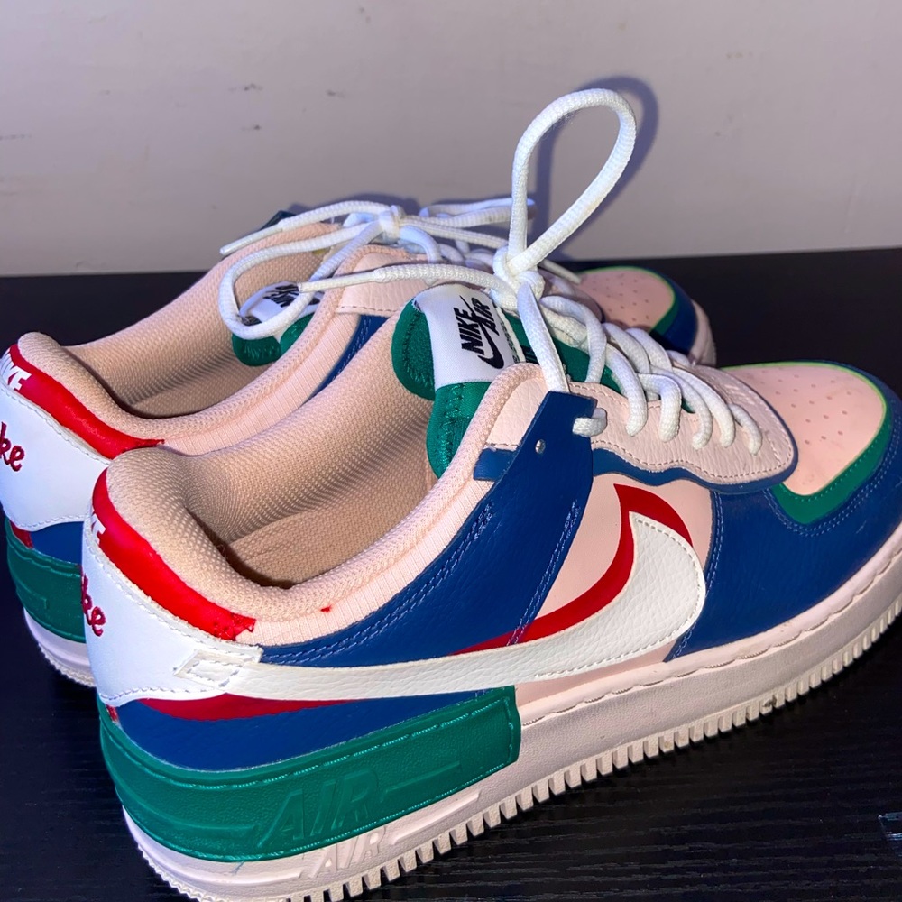 LIKE NEW colorful Nike Air force 1’s !!